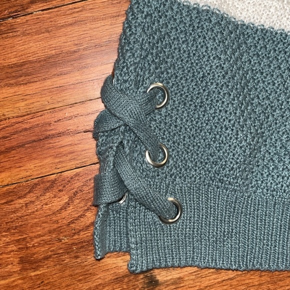 Pink Repubic , Derek heart , So ! Sweater lot - Picture 6 of 8